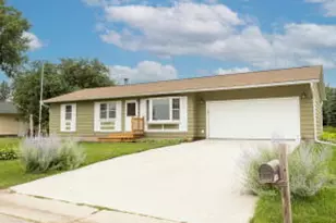 4215 Sunnyside Dr, La Crosse, WI 54601 - Photo 1