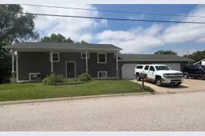 816  Clay St, Watertown, WI 53098 - Photo 1