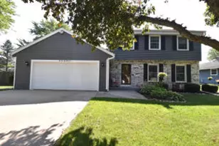 W164N10616 Timberline Ct, Germantown, WI 53022 - Photo 1
