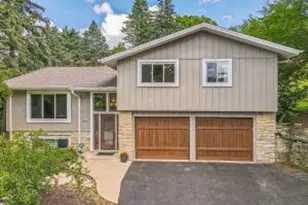 301 Mandan Dr, Waukesha, WI 53188 - Photo 1