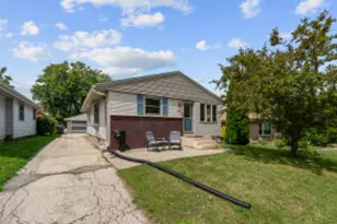 4175 S McCarty Ave, Saint Francis, WI 53235 - Photo 1