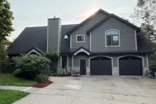 109 Riverview Dr, Racine, WI 53185 - Photo 1