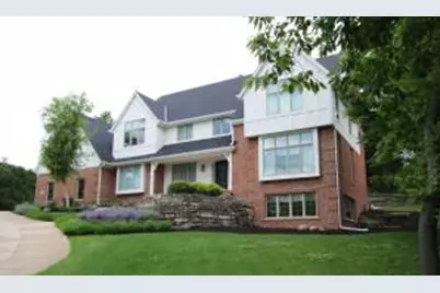 19170  Glacier Pkwy, Brookfield, WI 53045 - Photo 1