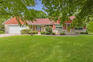 10039 N Sunnycrest Dr, Mequon, WI 53092 - Photo 1