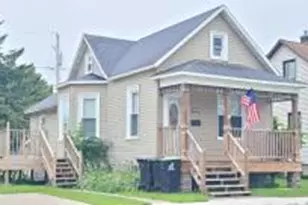 1609 15th Ave, Menominee, MI 49858 - Photo 1