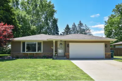 111 W Fransee Ln, Saukville, WI 53080 - Photo 1