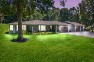 21605 W Hidden Valley Dr, New Berlin, WI 53146 - Photo 1