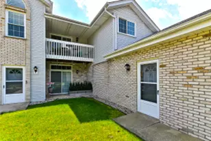 9101 S Aspen Dr, Oak Creek, WI 53154 - Photo 1