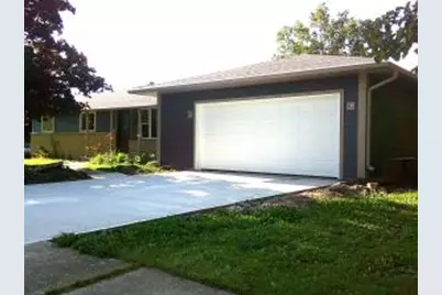 354  Roosevelt St, Valders, WI 54245 - Photo 1