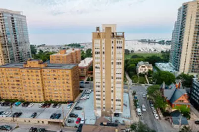 1707 N Prospect Ave, Milwaukee, WI 53202 - Photo 1