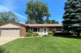 624 10th Ct, Onalaska, WI 54650 - Photo 1