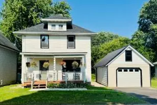 118 Woodlawn St, Neosho, WI 53059 - Photo 1