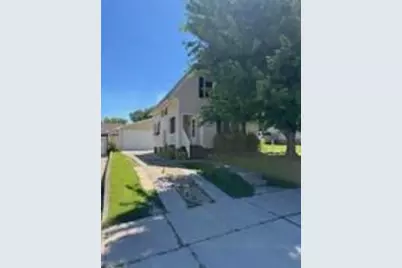 907 S 22nd St, Manitowoc, WI 54220 - Photo 1