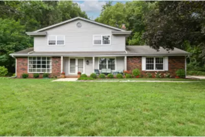 836  Hawks Hollow -, Delafield, WI 53018 - Photo 1