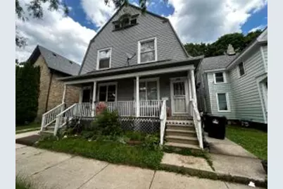 903  Villa St, Racine, WI 53403 - Photo 1