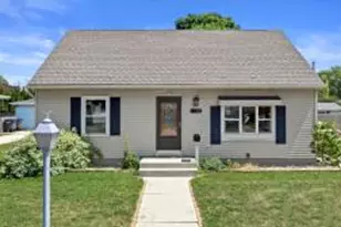 3323 S 11th St, Sheboygan, WI 53081 - Photo 1