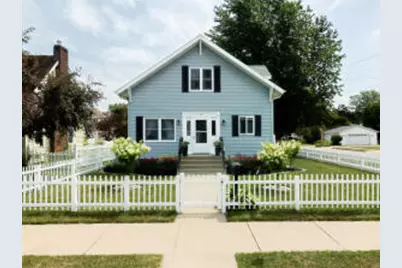 741  4th St, Wisconsin Rapids, WI 54494 - Photo 1