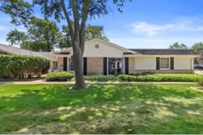 5300  Woodbridge Ln, Greenfield, WI 53221 - Photo 1