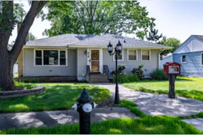 210  5th Ave, Onalaska, WI 54650 - Photo 1