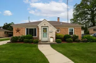 727 Lombard Ave, Racine, WI 53402 - Photo 1