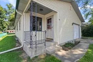 714 E Roland St, Oconomowoc, WI 53066 - Photo 1