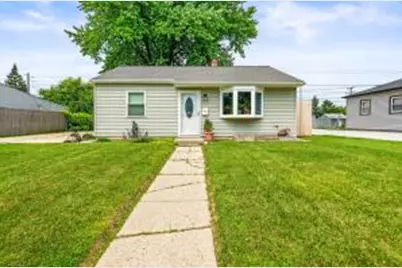 4517 S Pennsylvania Ave, Saint Francis, WI 53235 - Photo 1