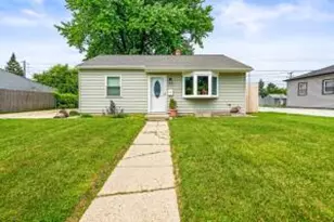 4517 S Pennsylvania Ave, Saint Francis, WI 53235 - Photo 1