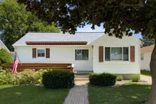 1423 S 31st St, Manitowoc, WI 54220 - Photo 1