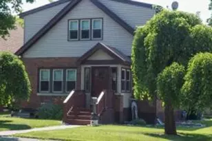 702 2nd Ave, West Bend, WI 53095 - Photo 1