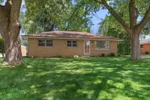 4582 S 62nd St, Greenfield, WI 53220 - Photo 1