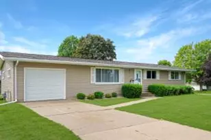 401 Sherry Ln, Viroqua, WI 54665 - Photo 1