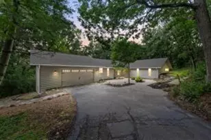 823 Knollwood Ct, Waukesha, WI 53188 - Photo 1