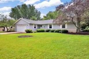 3827 W Minnesota Ave, Franklin, WI 53132 - Photo 1