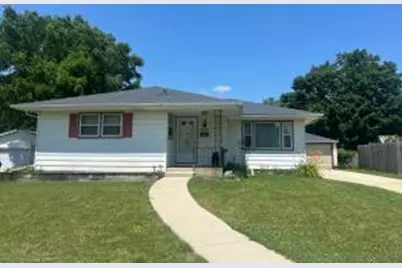 3124  Windsor Dr, Racine, WI 53404 - Photo 1