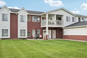 8200 Lexington Pl, Pleasant Prairie, WI 53158 - Photo 1