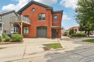 1442 N Franklin Pl, Milwaukee, WI 53202 - Photo 1