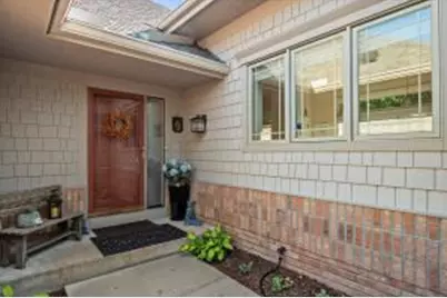 151 W Parkfield Ct, Racine, WI 53402 - Photo 1