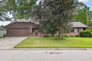 555 Meadow Ln, Sheboygan Falls, WI 53085 - Photo 1