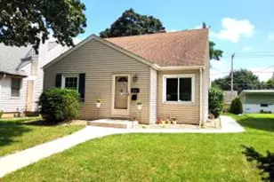 2610 S 62nd St, Milwaukee, WI 53219 - Photo 1