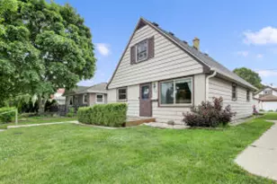 723 S 92nd St, West Allis, WI 53214 - Photo 1