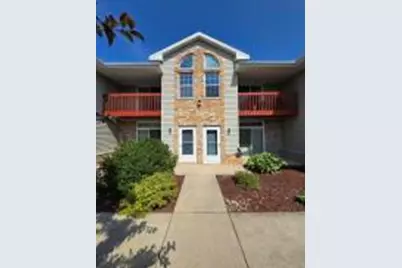 6198 S Creekside Dr, Cudahy, WI 53110 - Photo 1