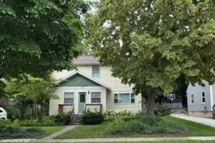 816 Pennsylvania St, Sturgeon Bay, WI 54235 - Photo 1