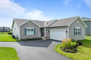 405 Cambridge Dr, Williams Bay, WI 53191 - Photo 1