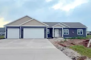 748 S Country Ln, Fond du Lac, WI 54935 - Photo 1