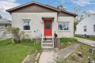 1618 Hawthorne Ave, Two Rivers, WI 54241 - Photo 1