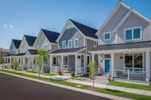 6260 W Fox Crossing Dr, Mequon, WI 53092 - Photo 1