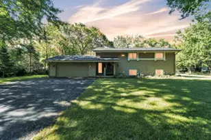 225 87th St, Pleasant Prairie, WI 53158 - Photo 1