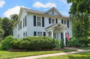 323 Warren St, Lake Geneva, WI 53147 - Photo 1