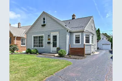 2508 N 62nd St, Wauwatosa, WI 53213 - Photo 1