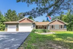 W5854 N Oak Park Cir, Wescott, WI 54166 - Photo 1